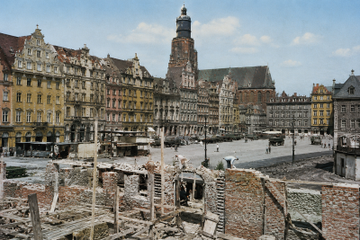 Rynek Wrocław po wojnie – zniszczenia i odbudowa po 1945 roku