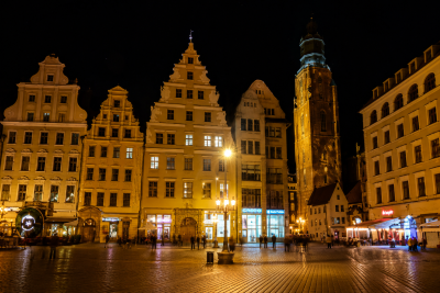 Rynek Wrocław nocą – iluminacja, zdjęcia i atmosfera po zmroku