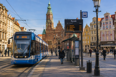 Tramwaj na Rynek Wrocław – najbliższe przystanki i dojazd